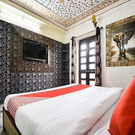 Oyo 48665 Kesar Palace Amer Exterior photo